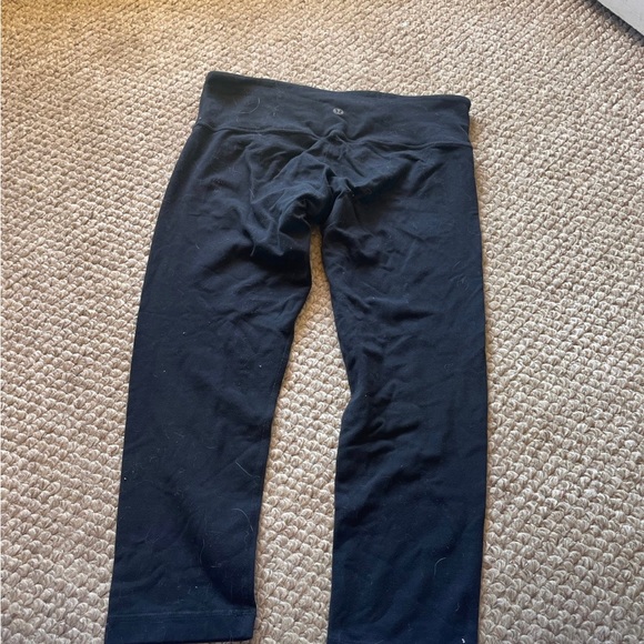lululemon women’s size 6 crop black leggings capri - Picture 2 of 2